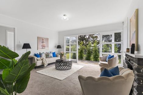 Photo of property in 11 Royal Arch Place, Rosehill, Papakura, 2113