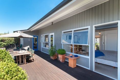 Photo of property in 44 Tauroa Road, Havelock North, 4130