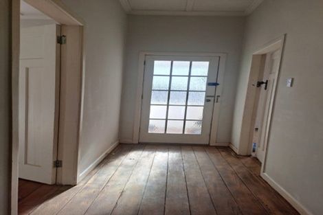 Photo of property in 26 Onewa Road, Northcote Point, Auckland, 0627