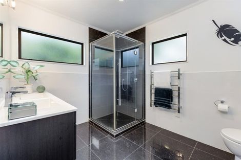 Photo of property in 2/54 Alexander Street, Cockle Bay, Auckland, 2014