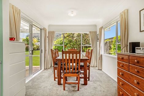 Photo of property in 1 Island View Road, Western Heights, Rotorua, 3015