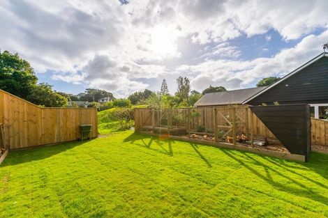 Photo of property in 76 Tennis Court Road, Raumati South, Paraparaumu, 5032