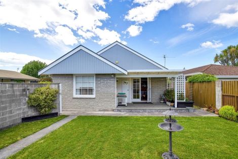 Photo of property in 18 Parkhouse Drive, Rangiora, 7400