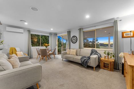 Photo of property in 211 Whitehills Road, Waitoki, Silverdale, 0994