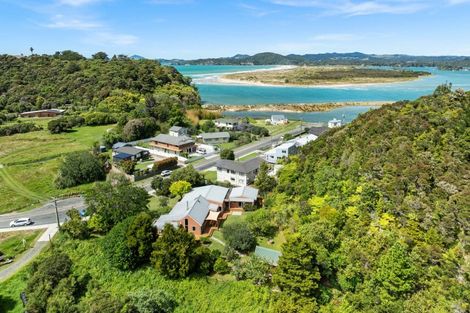 Photo of property in 45 Te Maika Road, Ngunguru, Whangarei, 0173