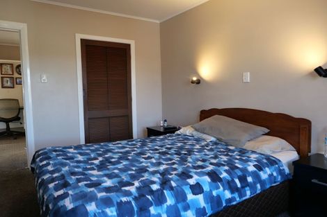 Photo of property in 75 Seaview Road, Paraparaumu Beach, Paraparaumu, 5032