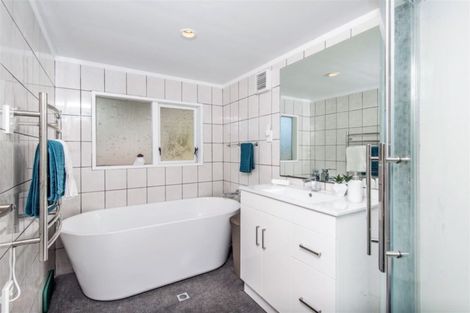 Photo of property in 4c Jasons Place, Churton Park, Wellington, 6037