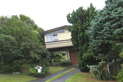 Photo of property in 10 Lavery Place, Sunnynook, Auckland, 0632
