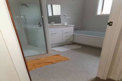 Photo of property in 2/6 Philson Terrace, Browns Bay, Auckland, 0630