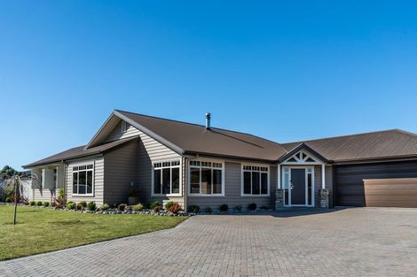 Photo of property in 51 Montgomery Crescent, Kinloch, Taupo, 3377