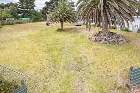 Photo of property in 44 Rangiora Street, Castlecliff, Wanganui, 4501