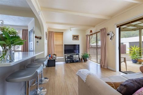 Photo of property in 5 Freyberg Street, Waterloo, Lower Hutt, 5011