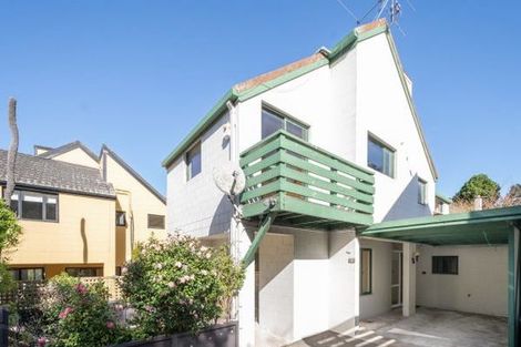 Photo of property in 1 Kim Street, Khandallah, Wellington, 6035