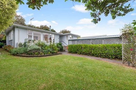 Photo of property in 21 Chartwell Avenue, Glenfield, Auckland, 0629