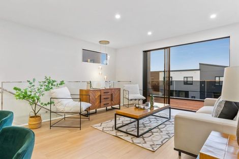 Photo of property in 39 Puihi Crescent, Massey, 0614