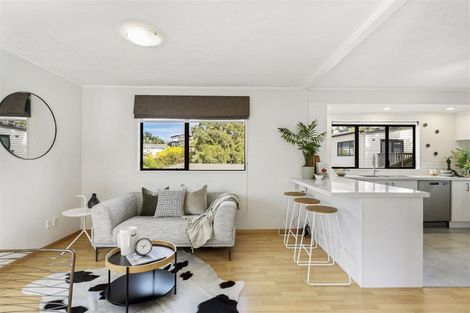 Photo of property in 1/9 Marigold Place, Mairangi Bay, Auckland, 0630