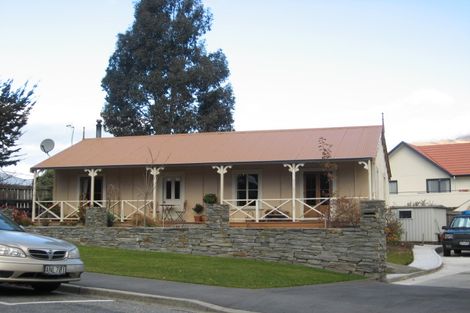 Photo of property in 10 Hamilton Road, Queenstown, 9300
