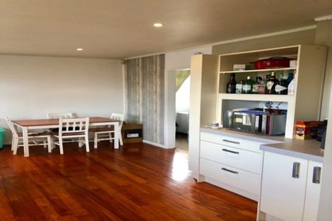 Photo of property in 2/41 Selwyn Crescent, Forrest Hill, Auckland, 0620