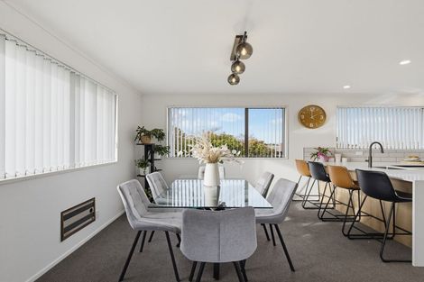 Photo of property in 2 Regency Crescent, Redwood, Christchurch, 8051