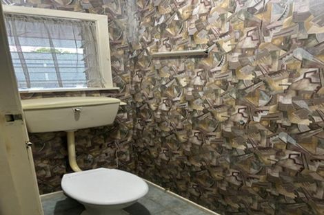 Photo of property in 2 Sunburst Street, Papakura, 2110