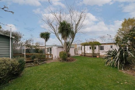 Photo of property in 21 Winston Avenue, Hokowhitu, Palmerston North, 4410