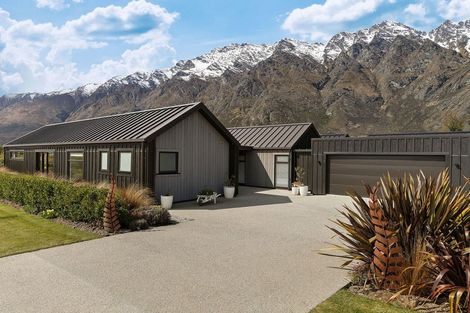 Photo of property in 2 Caithness Court, Jacks Point, Queenstown, 9371