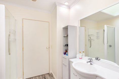 Photo of property in 33 Lakeridge Close, Rangatira Park, Taupo, 3330