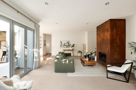 Photo of property in 215b Oceanbeach Road, Mount Maunganui, 3116