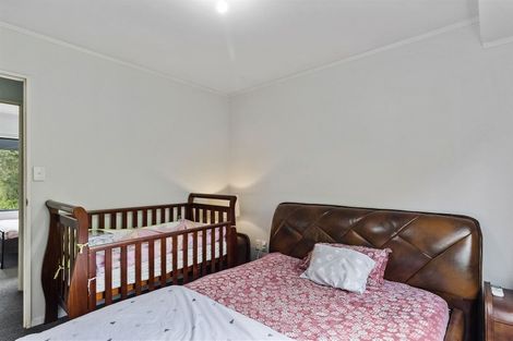 Photo of property in 11 Lanier Place, Glendene, Auckland, 0602