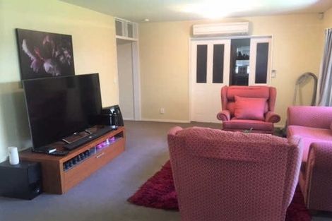 Photo of property in 15 Althorp Place, Avonhead, Christchurch, 8042