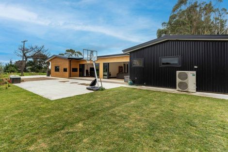 Photo of property in 25 Lacebark Drive, Linton, Palmerston North, 4472