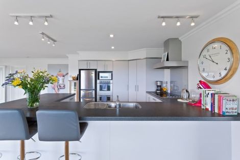 Photo of property in 135a Hutchinson Road, Helensville, 0875