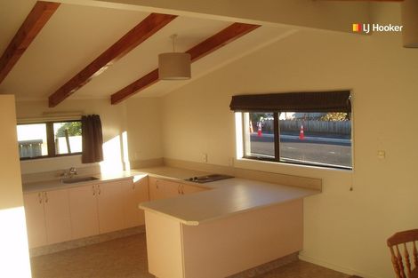 Photo of property in 9 Greenacres Street, Macandrew Bay, Dunedin, 9014