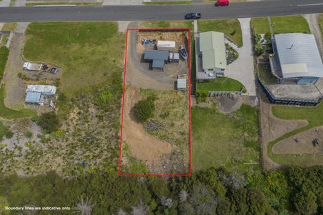 Photo of property in 116 Centennial Drive, Whitianga, 3510