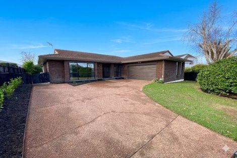 Photo of property in 7 Kadina Place, Botany Downs, Auckland, 2010