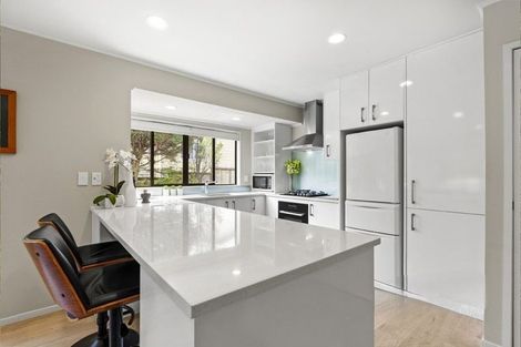 Photo of property in 126 Lynn Road, Bayview, Auckland, 0629