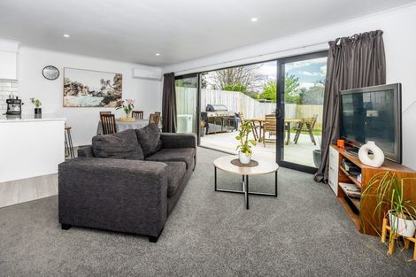 Photo of property in 8b Lee Place, Bader, Hamilton, 3206