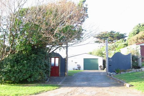 Photo of property in 23 Hemara Street, Waikanae Beach, Waikanae, 5036