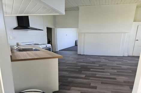 Photo of property in 16a-b Johnston Street, Gore, 9710