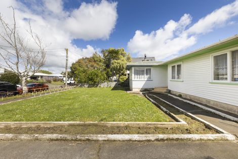 Photo of property in 17 Buick Crescent, Awapuni, Palmerston North, 4412