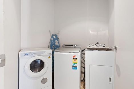 Photo of property in 1/6d Durham Street, Tauranga, 3110