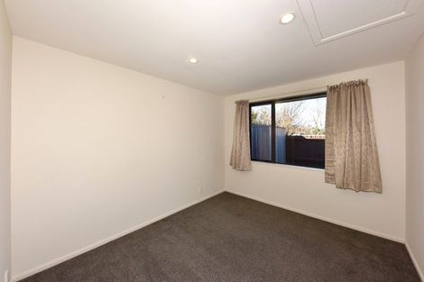 Photo of property in 10 Courtfield Close, Parklands, Christchurch, 8083