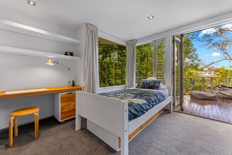 Photo of property in 12b Parr Terrace, Castor Bay, Auckland, 0620