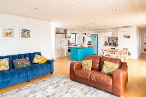 Photo of property in 19 Tunarau Street, Raglan, 3225