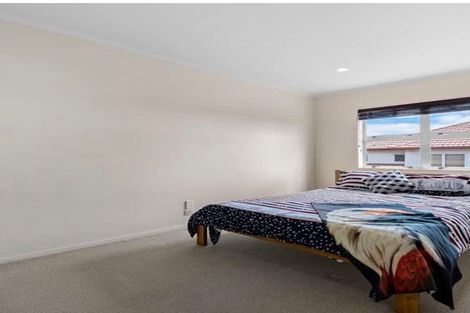 Photo of property in 4 Lime Crescent, Papakura, 2110