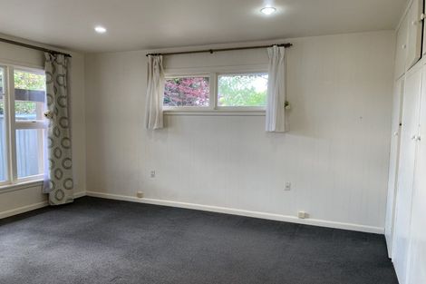 Photo of property in 207 Memorial Avenue, Burnside, Christchurch, 8053