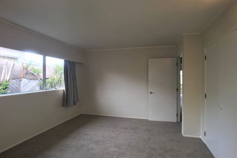 Photo of property in 23 Valley View Road, Glenfield, Auckland, 0629