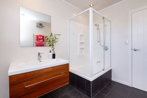 Photo of property in 5 Keith Sands Grove, Havelock North, 4130