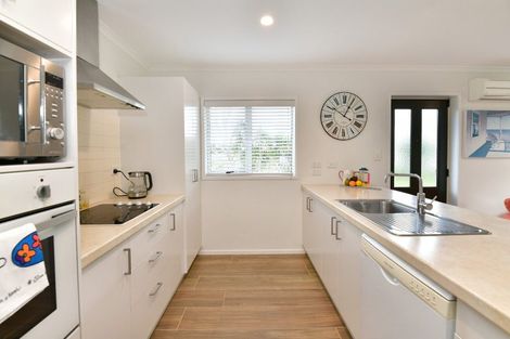 Photo of property in 21b Bonita Avenue, Stanmore Bay, Whangaparaoa, 0932