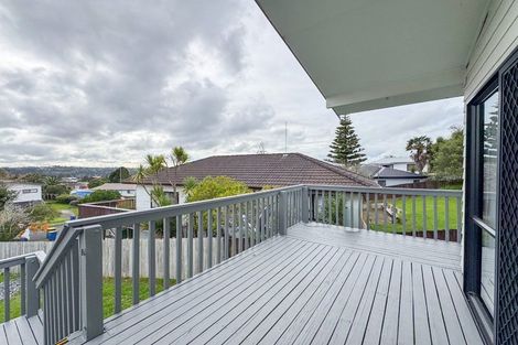 Photo of property in 12 Clearview Heights, Ranui, Auckland, 0612